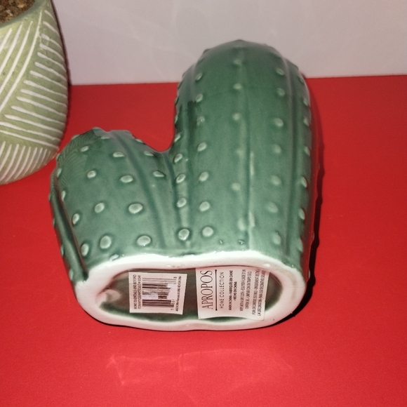 Green Cactus Ceramic Vase - Picture 3 of 3